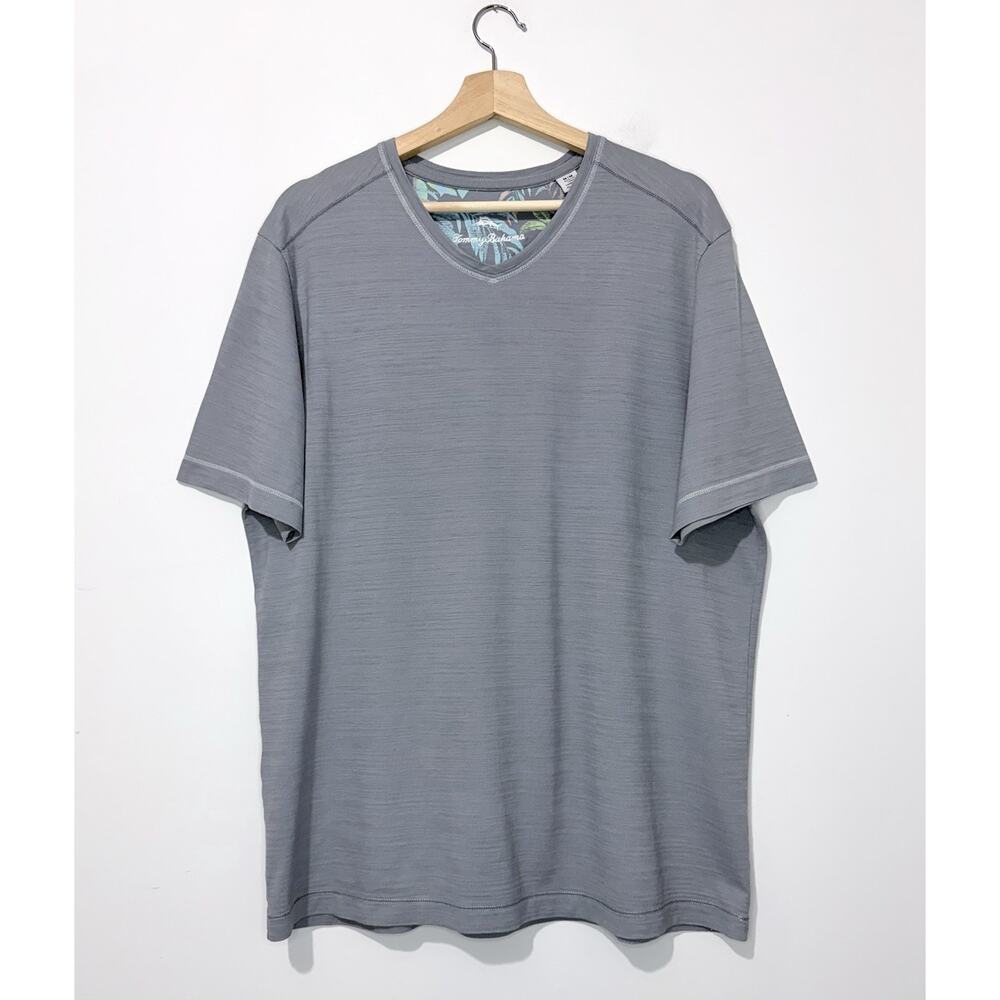 Tommy Bahama Mens T Shirt M Cotton Heather Gray Short Sleeve V Neck Logo
